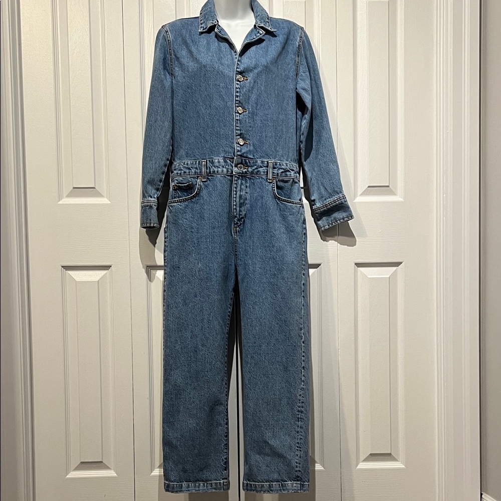 Zara Blue Denim Long Sleeve Jumpsuit Size Small‎